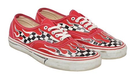 Look for thicker soles, distinct from newer models, and a unique tread pattern. . Rare vans